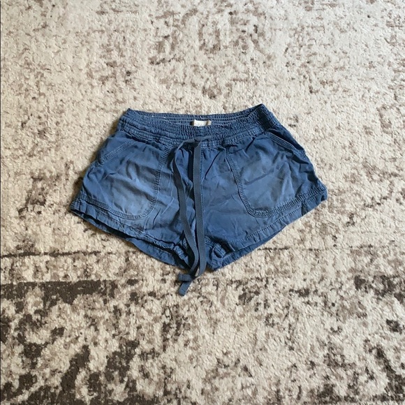 Shorts - Picture 1 of 3